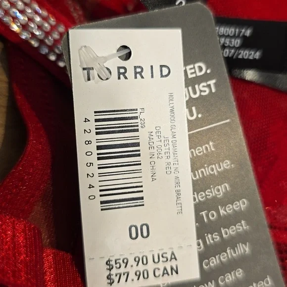 Torrid - Diamante Lace Wireless Bralette in Jester Red​​​​ - Picture 7 of 14